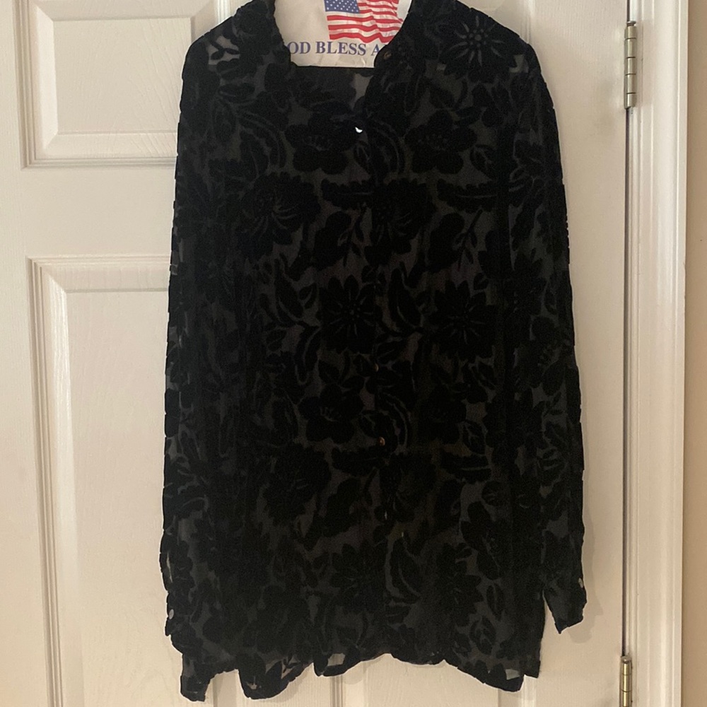 Lord and Taylor Black sude flowered blouse. Size 12. Like new.